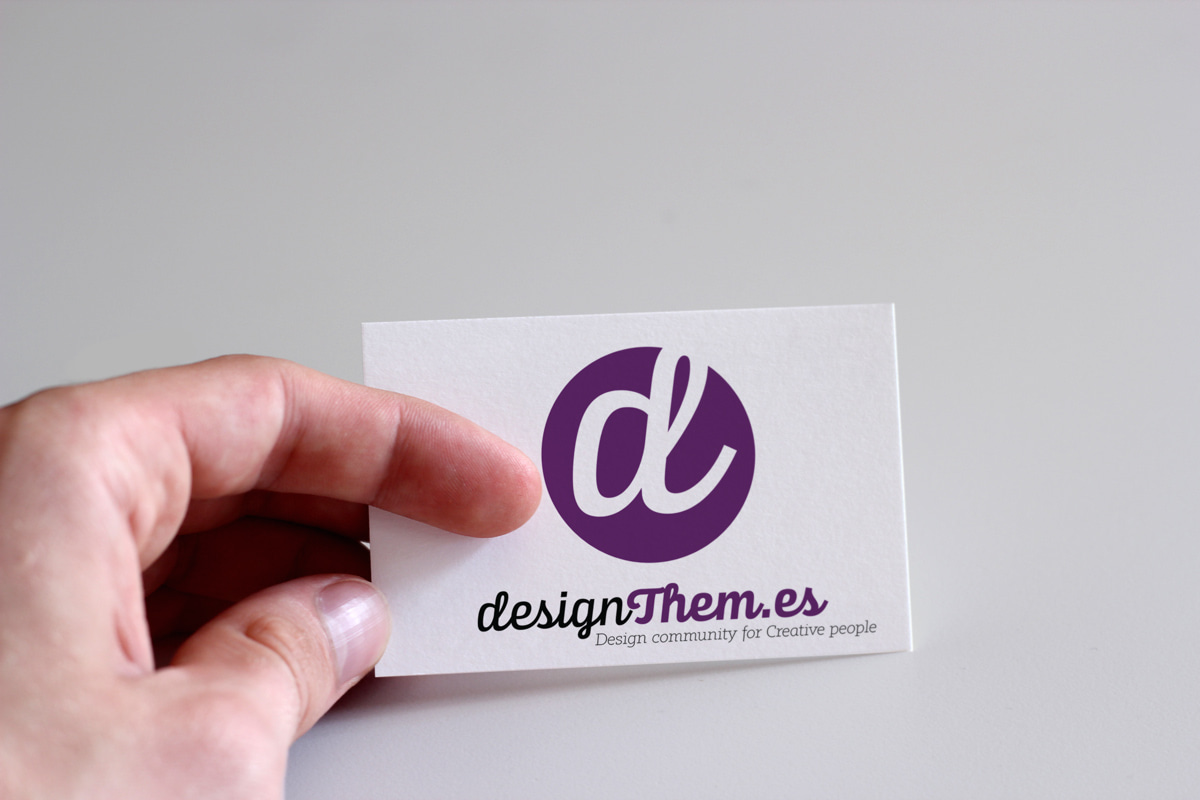 designthemes-handbcard-mockup-sept0814